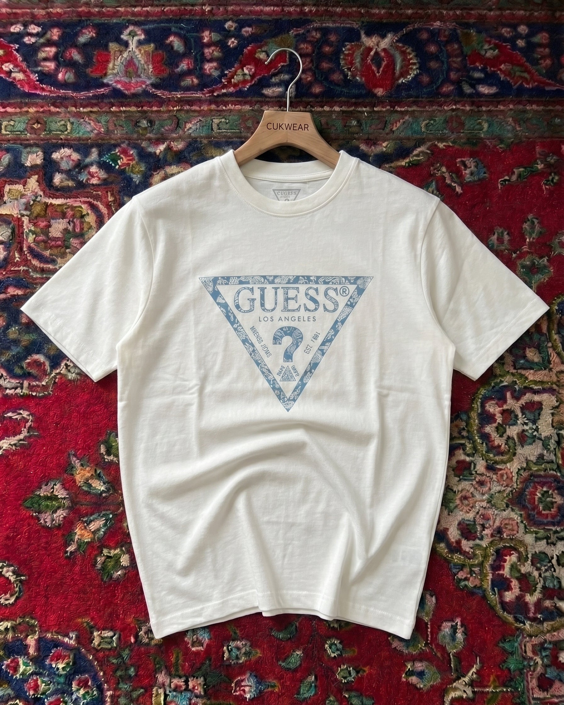 Guess Retro Beyaz Penye Tişört